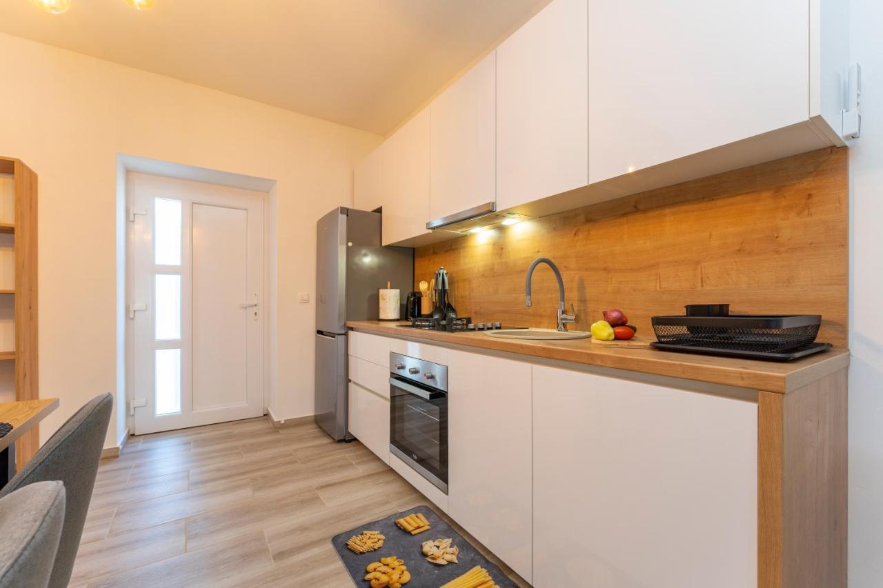 Apartmani Dmarie Privlaka  Exterior foto