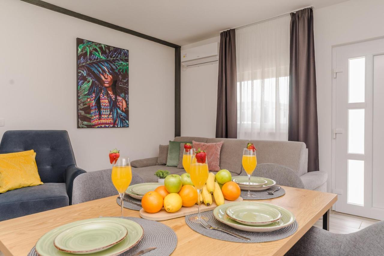 Apartmani Dmarie Privlaka  Exterior foto